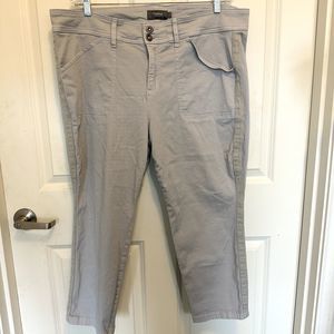 Torrid Womens Size 20 Straight Denim Jeans High Rise Side Accent Pockets Grey